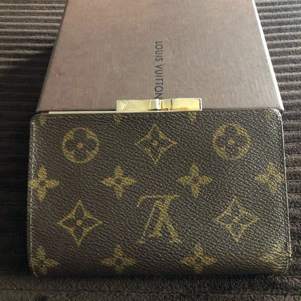 Vintage Louis Vuitton Monogram KIss Lock Wallet SD0983